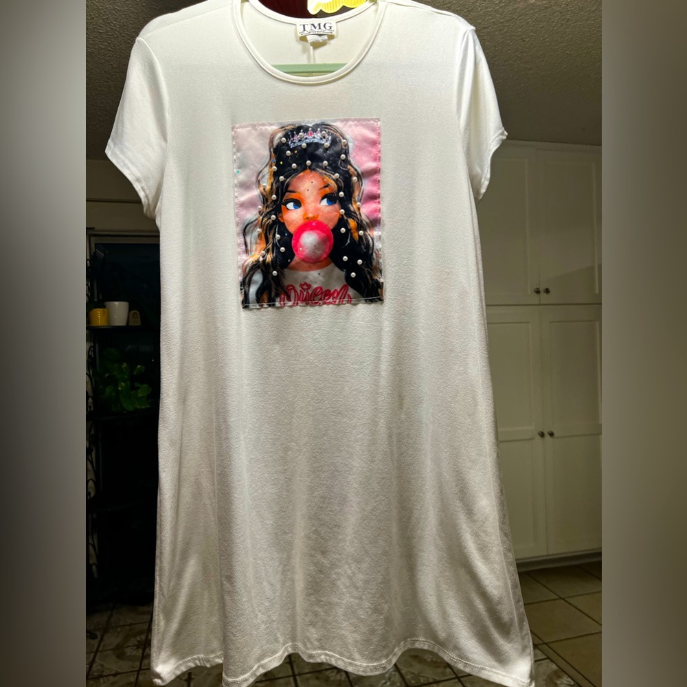 White T-shirt queen pearl XL